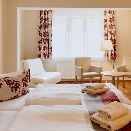 Hotel An Den Bleichen シュトラールズント エクステリア 写真
