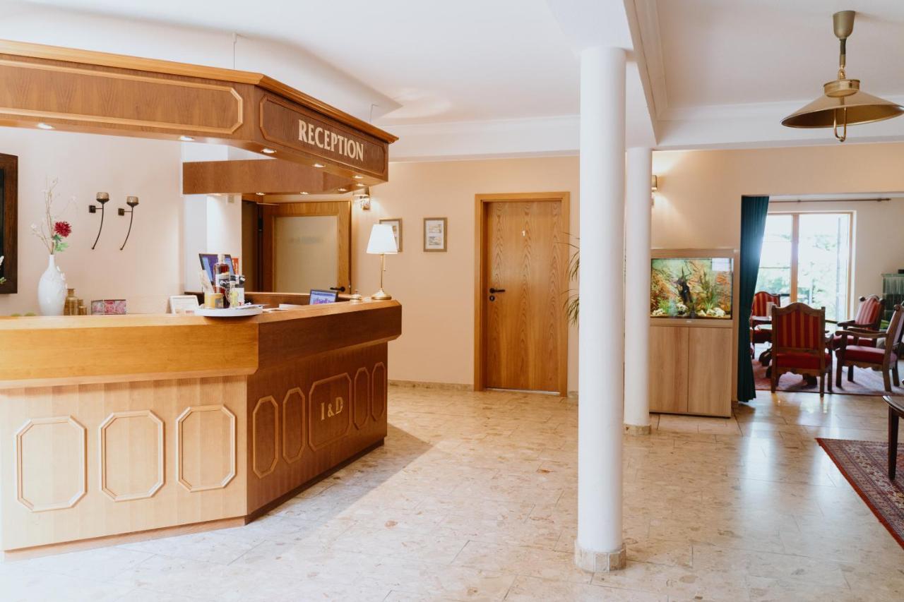 Hotel An Den Bleichen シュトラールズント エクステリア 写真