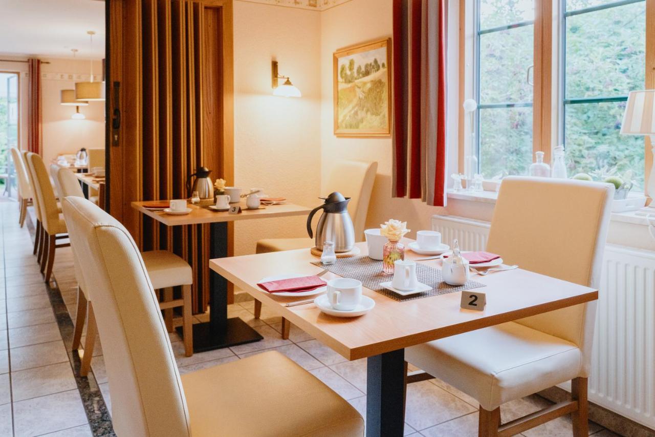 Hotel An Den Bleichen シュトラールズント エクステリア 写真