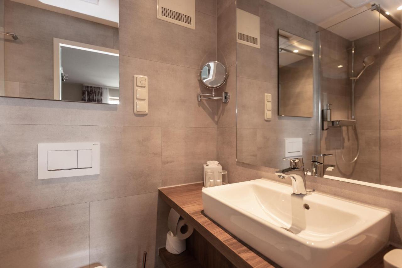 Hotel An Den Bleichen シュトラールズント エクステリア 写真