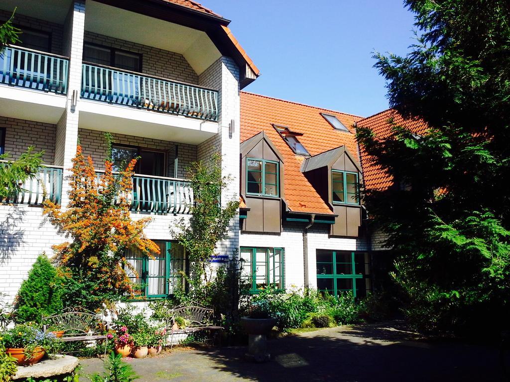 Hotel An Den Bleichen シュトラールズント エクステリア 写真