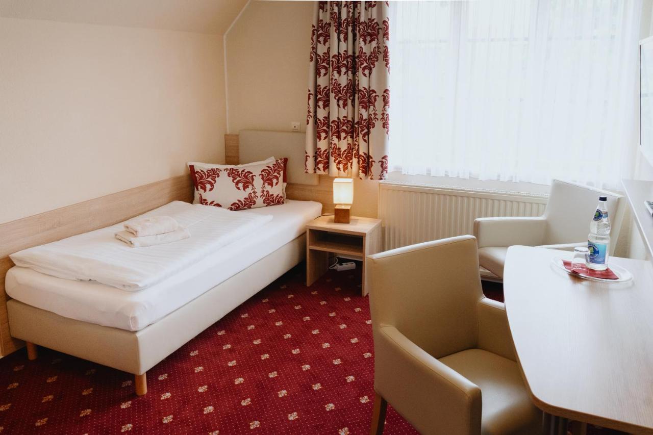 Hotel An Den Bleichen シュトラールズント エクステリア 写真